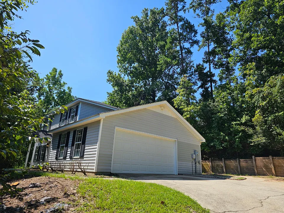 119 Maple Creek Dr