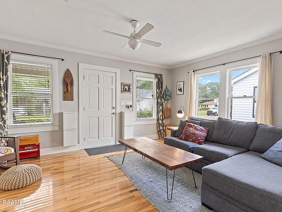 4th image of 610 Saint Camille St