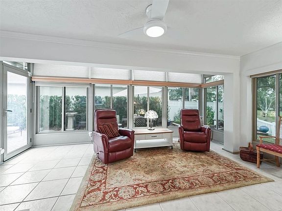 5th image of 16605 SE 85th Langham Ct