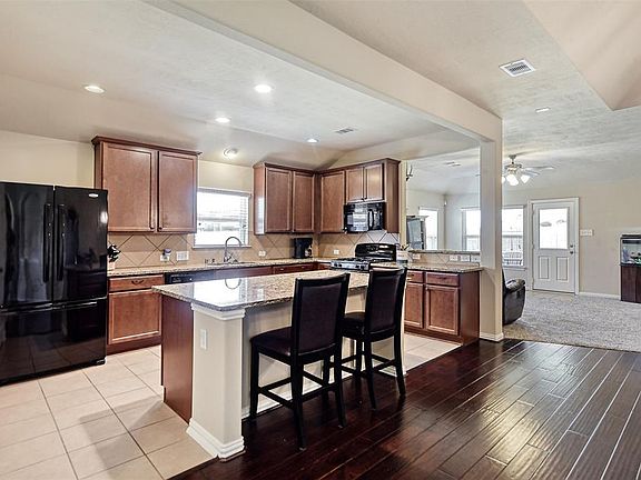 5th image of 16022 David Hill Ln