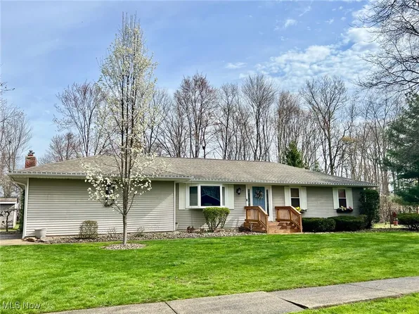 149 Chatham Dr, Aurora, OH 44202