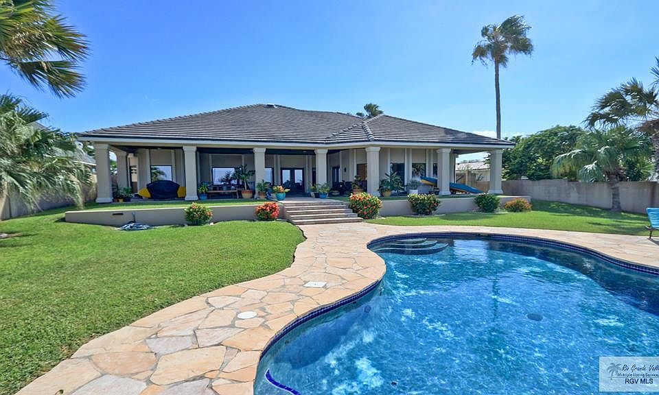 1st image of 904 Beach Blvd