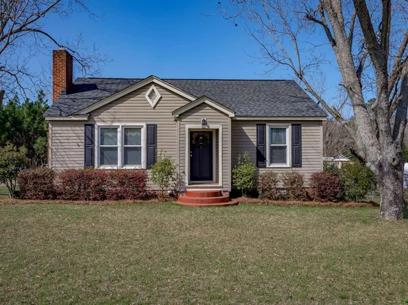 639 E Church St, Leesville, SC 29070