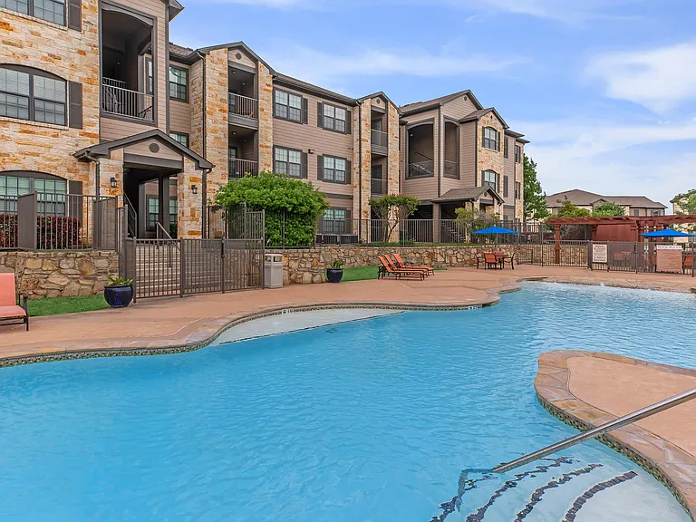 Town Creek Village Apartments — Photo 7