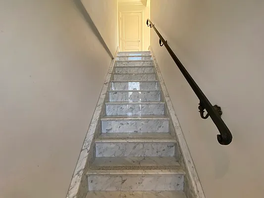 Rented by E Realty International Corp | media 31