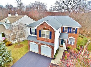 8 N Glen Cir, Oak Ridge, NJ 07438