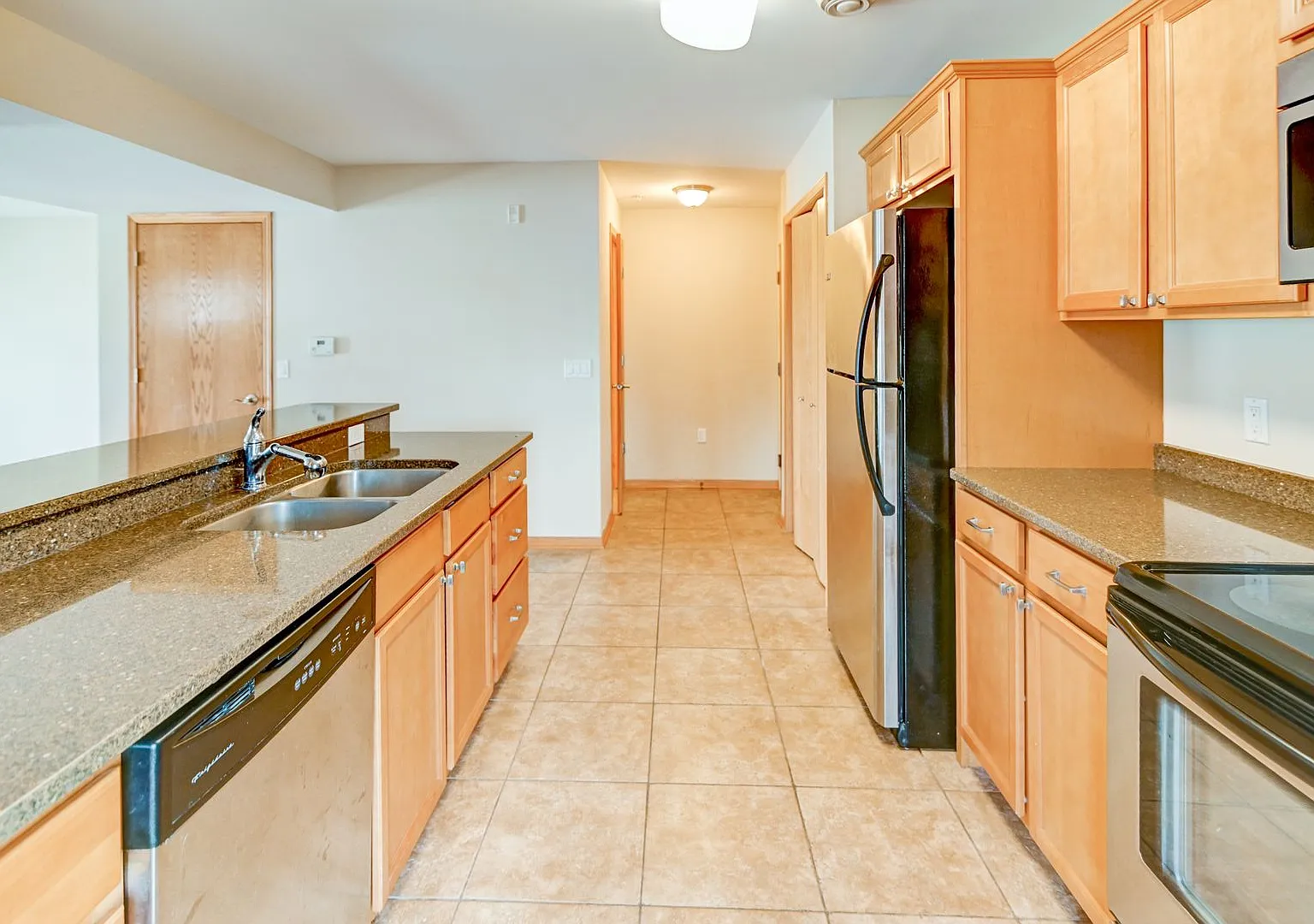 Fairhaven Court Townhomes — Photo 4