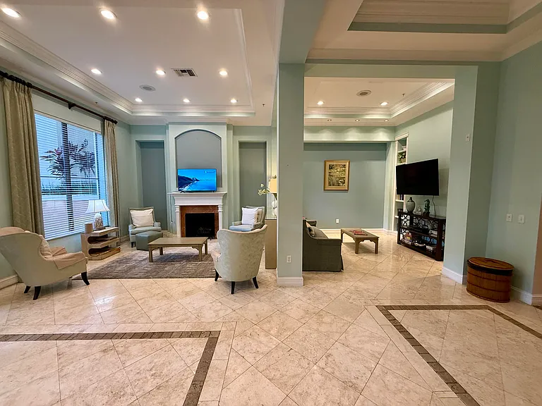 780 Sapodilla Ave #207 — Photo 17