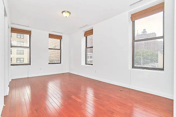 Rented by Living New York | media 2
