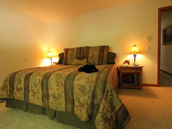 Lance Upper Bedroom 1 300 dpi