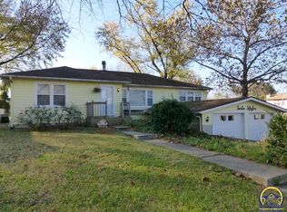 1255 NW Sunset Ln, Topeka, KS 66618