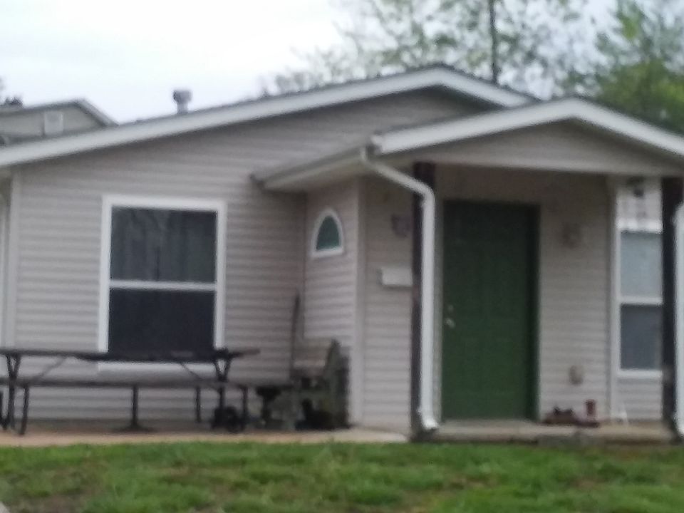 2nd image of 217 Olive St