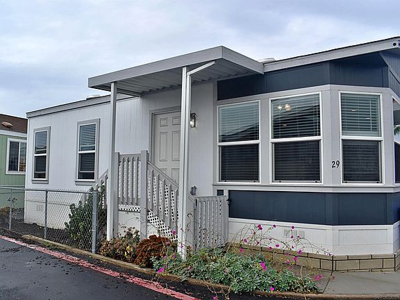 3rd image of 1381 Palm Ave Space 29