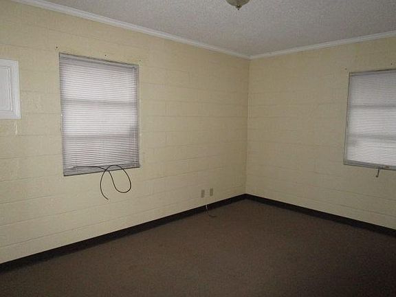 5th image of 107 Institute St