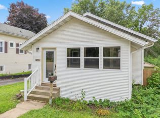 815 2nd Ave, Baraboo, WI 53913