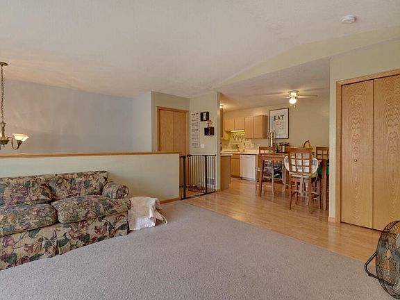 5th image of 593 Kendall Dr