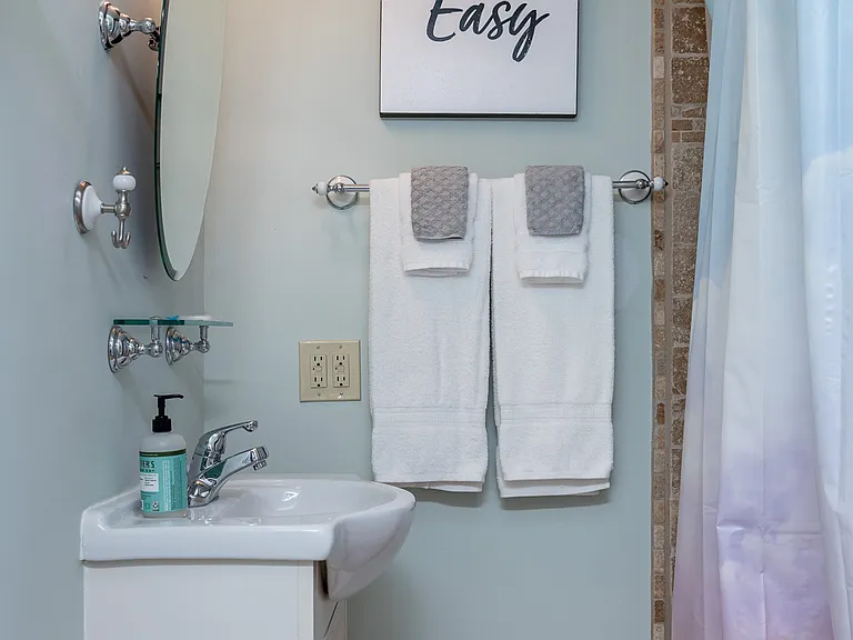 204 Bradley Dr — Photo 24