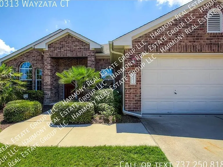 20313 Wayzata Ct — Photo 2