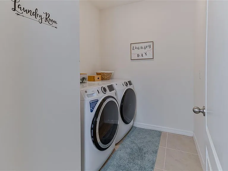 3266 Eastgrove Ter — Photo 9