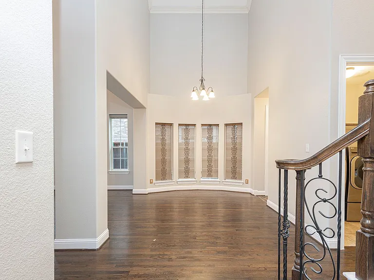 9704 Tanen Dr — Photo 27