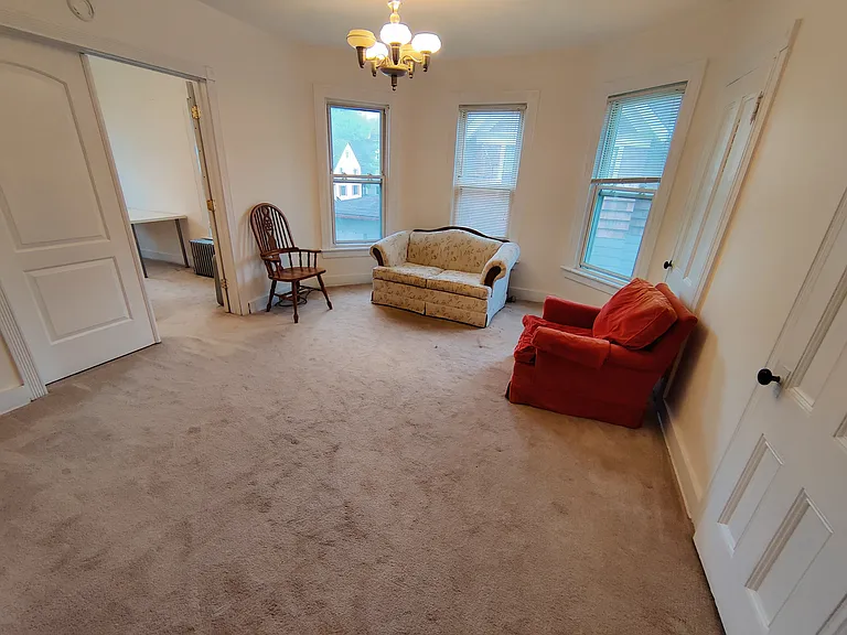 19 Clarke St #2 — Photo 8