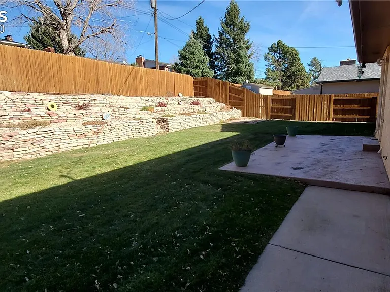 2126 Lander Cir — Photo 27