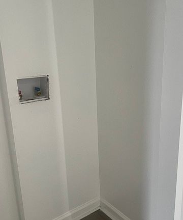 4th image of 377-387 Lechner Ave #379