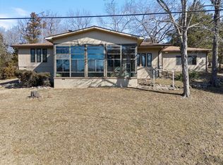 27 Horseshoe Dr, Holiday Island, AR 72631