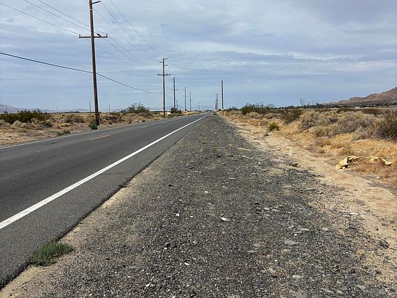 5th image of 172 E Palmdale Blvd