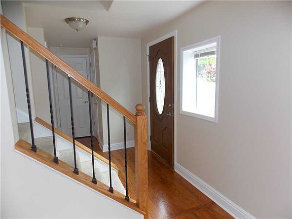 5th image of 2346 Wells Dr
