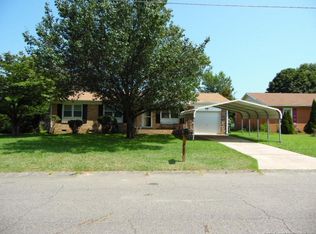 4716 Alamance Rd #220, Fayetteville, NC 28304