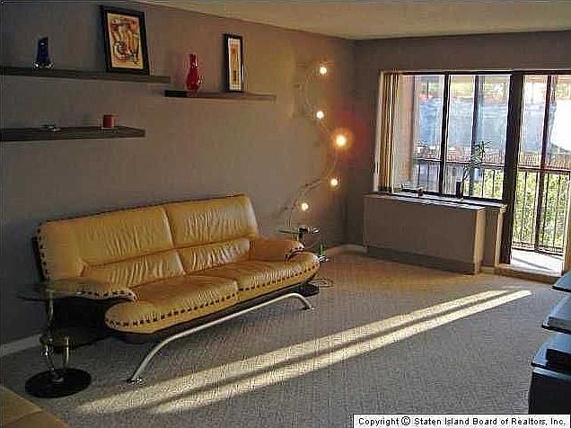 1st image of 75 Essex Dr APT 3F