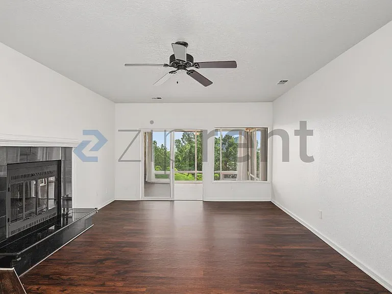 7501 N Edgewater Ave — Photo 9