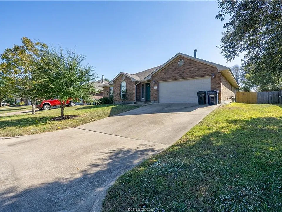1520 Strasburg Cir