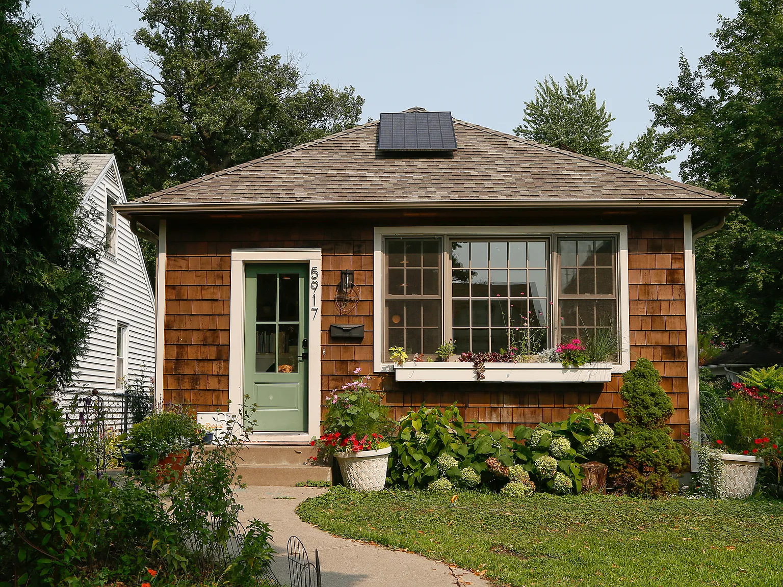 3 bed, 1460 sqft, $3,895 — Photo 1