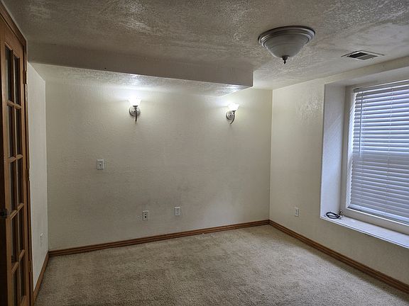 5th image of 612 Mountain View Ave