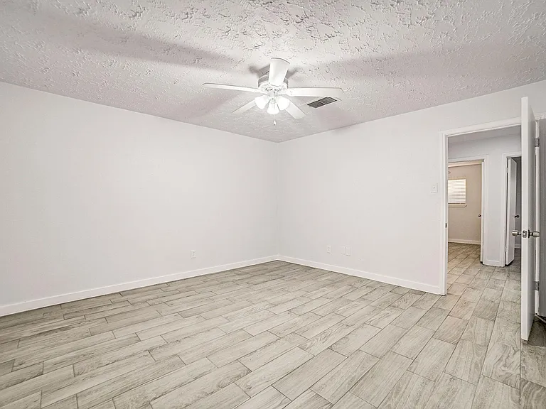 3918 Cypressdale Dr — Photo 26