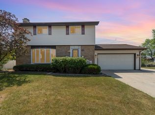 1902 Galke Ct, Bay City, MI 48708