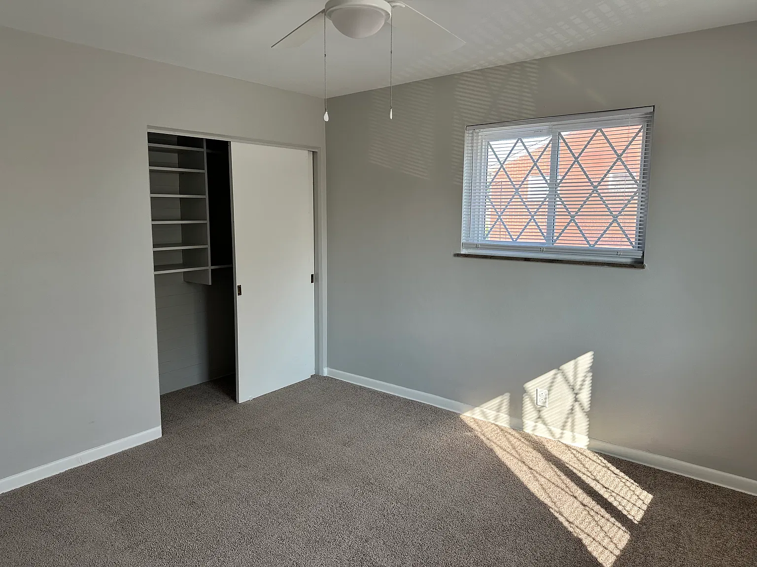 2 bed, $1,000 — Photo 4