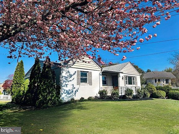2nd image of 104 Gilmore Rd