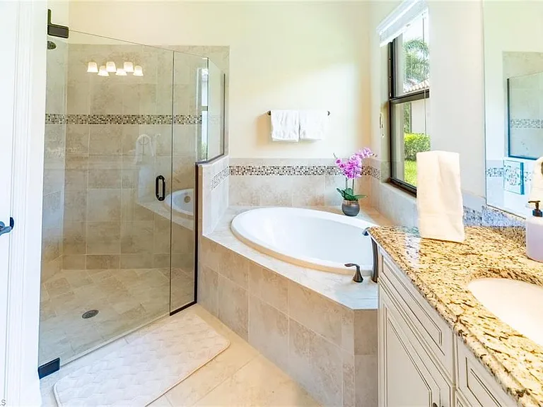 9372 Vercelli Ct — Photo 24