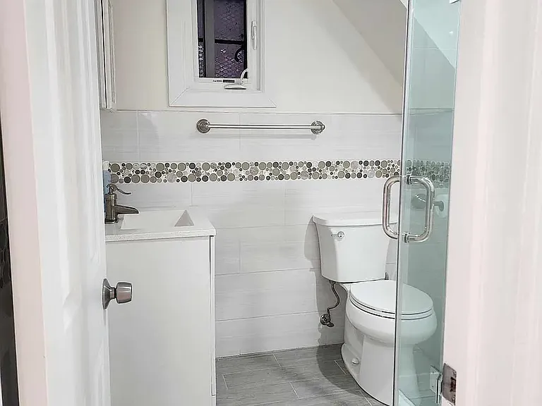 5631 Post Rd #1 — Photo 9