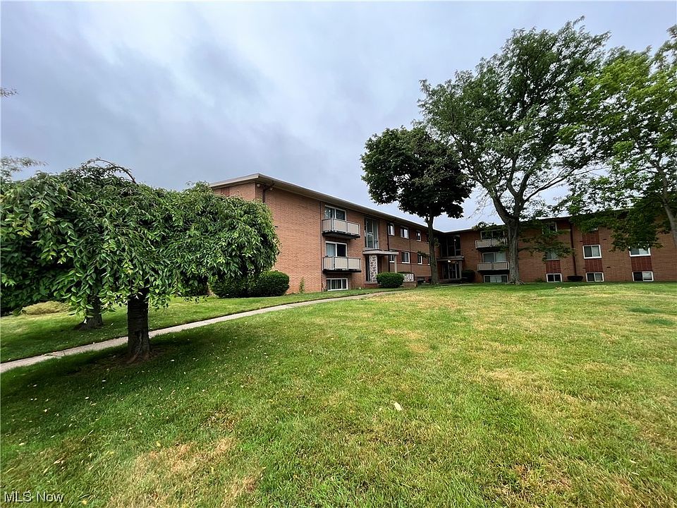 1st image of 22071 River Oaks Dr APT A8