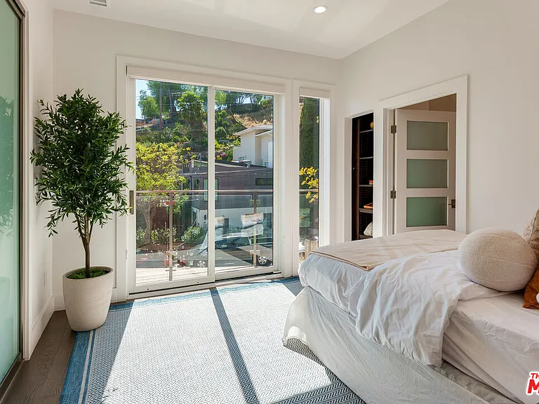 443 W Avenue 37 — Photo 22
