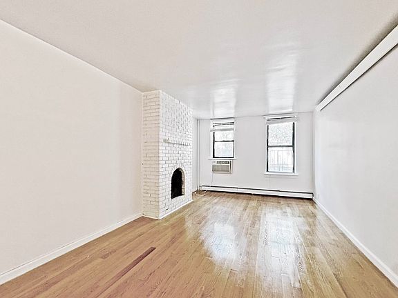 3rd image of 166 E 82nd St #3