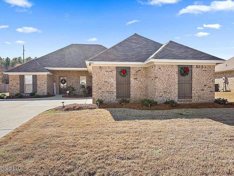 1st image of 563 Westfield Dr