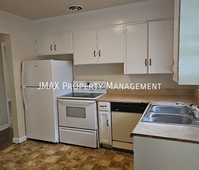 1515 Dunbar St NW — Photo 4