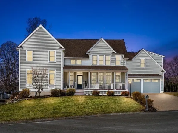 6 Carriage Ln, Wakefield, MA 01880