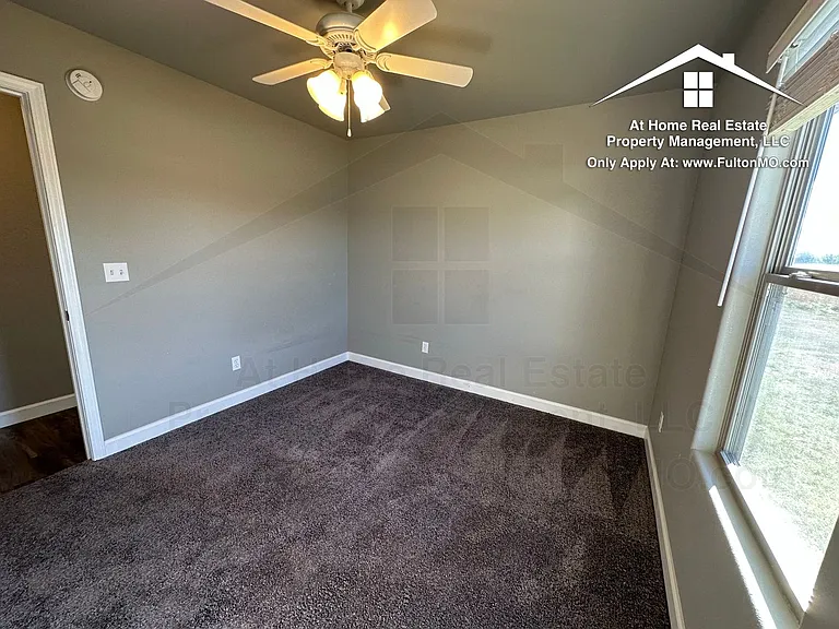 506 Commons Dr — Photo 12