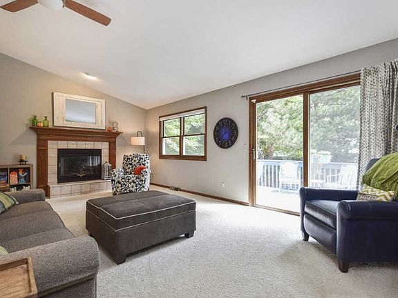 3rd image of 7330 Jewelbrooke Dr SE